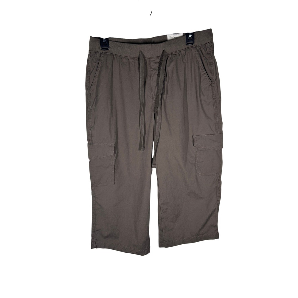 St Johns Bay Taupe Shadow Capri Cargo Pants Womens Size PM NEW
